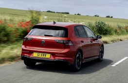 Volkswagen Golf 1.5 TSI R-Line, 2025, rear